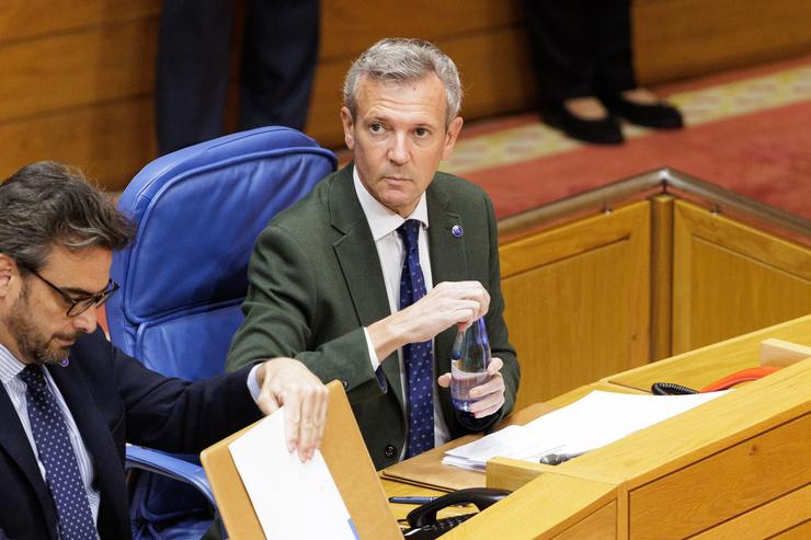 O presidente da Xunta, Alfonso Rueda, na sesión de control do Parlamento de Galicia 