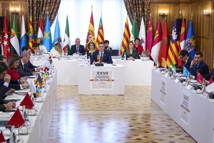 Arquivo - O presidente do Goberno, Pedro Sánchez, durante a XXVII Conferencia de Presidentes, no Palacio da Magdalena, a 13 de decembro de 2024, en Santander, Cantabria (España). A conferencia celébrase tras máis de dous anos sen convocarse, en. C. Ortiz - Europa Press - Arquivo / Europa Press