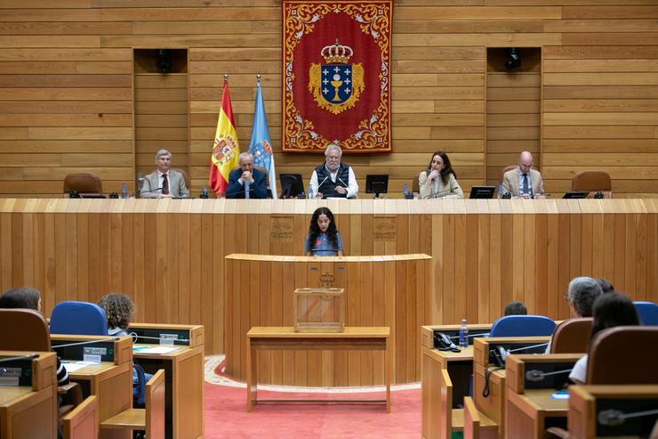 Estudantes galegos asisten a un Pleno infantil no Parlamento de Galicia 