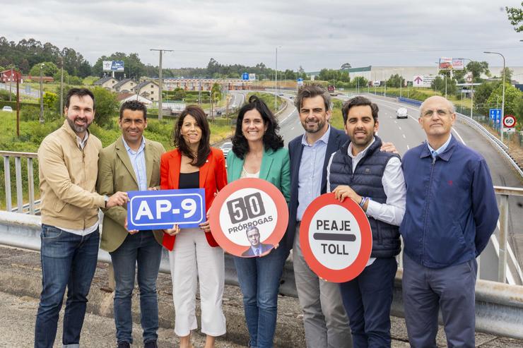 PPdeG, ante a '50ª prórroga do debate para o traspaso da AP-9':'Coas vodas de ouro, toca o divorcio de Sánchez'. PPDEG 