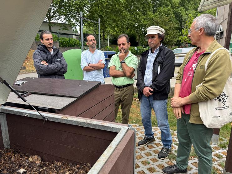 O concelleiro de Sustentabilidade Ambiental e Servizos Básicos, Xesús Domínguez, na súa visita ao CIPF de Compostela, a 11 de xullo de 2025.. CONCELLO DE SANTIAGO / Europa Press