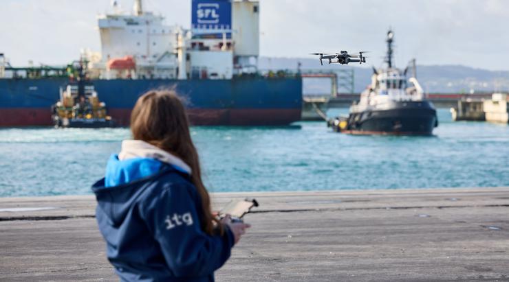 Dron no porto da Coruña / PORTOS DO ESTADO - Arquivo