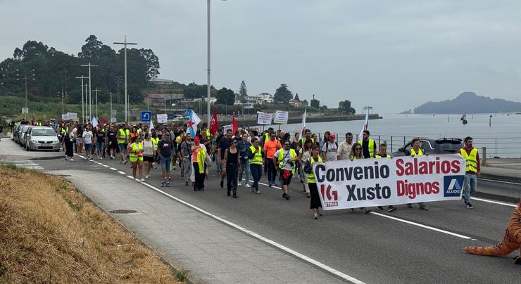 Manifestación dos traballadores de Aludec en Pontevedra.. CIG 