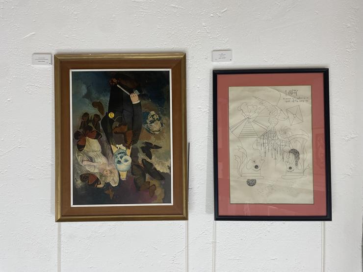 Dous cadros de Urbano Lugrís, ubicados no Museo Carlos Maside 