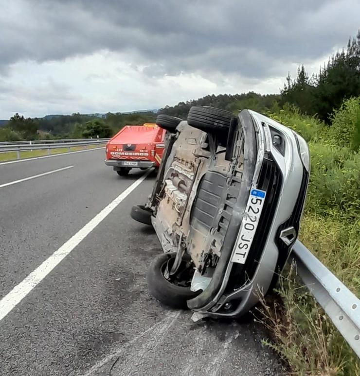 Accidente en Abegondo / BOMBEIROS A Coruña