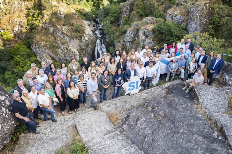 O PPdeG conmemora o Día de Galicia na Fervenza do Toxa, en Silleda 