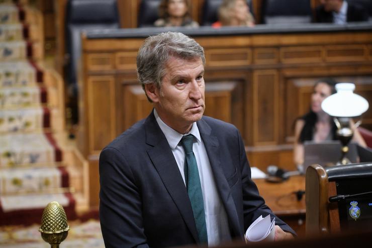 O presidente do PP, Alberto Núñez Feijóo, durante unha sesión plenaria extraordinaria, no Congreso dos Deputados, a 22 de xullo de 2025, en Madrid / Fernando Sánchez - Arquivo