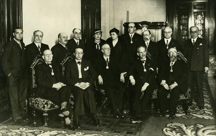 Fotografía do ingreso de Castelao na RAG 
