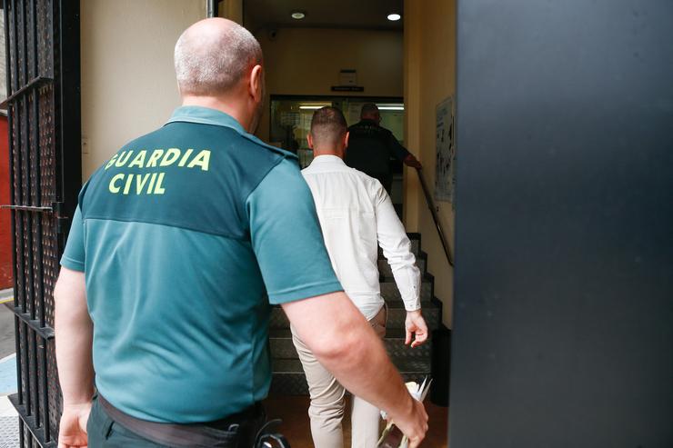 O concelleiro do PSOE de Cospeito, Daniel Irimia, pasa a estar baixo a autoridade dun xuíz tras ser detido por un presunto delito de violencia de xénero, a 28 de xullo de 2025, en Lugo / Carlos Castro - Arquivo