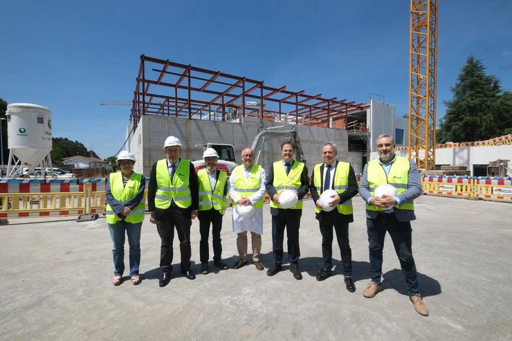 Arquivo - Visita de responsables vascos e galegos en Saúde ás obras do Centro de Protonterapia de Galicia. IREKIA - Arquivo / Europa Press