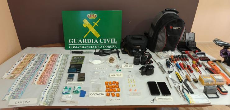 Desarticulado un punto de venda de droga en Boiro 