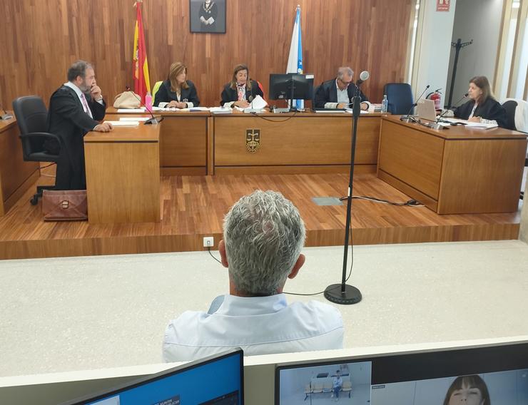 Un exempleado dunha oficina de Abanca de Vigo acepta dous anos de cárcere por apropiarse de 139.000 euros dunha clienta. / Europa Press
