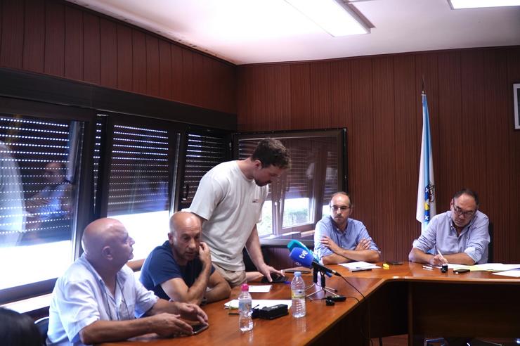 O concelleiro non adscrito, Darío Rey, chega á moción de censura contra o alcalde de Touro, a 12 de agosto de 2025, en Touro, A Coruña, Galicia. Gustavo de la Paz 