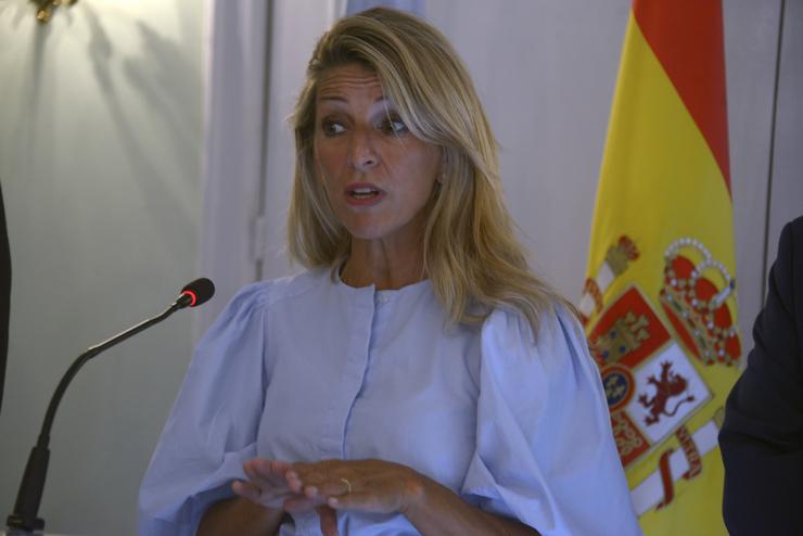A vicepresidenta segunda e ministra de Traballo e Economía Social, Yolanda Díaz, en Ourense, onde se reuniu con sindicatos dos servizos de extinción de incendios, a 29 de agosto de 2025 
