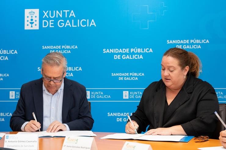 Sergas asina con CEESG un convenio para pór en marcha o 'Proxecto Aloumiños' de prevención da soidade non desexada. JAVIPEFOTO 