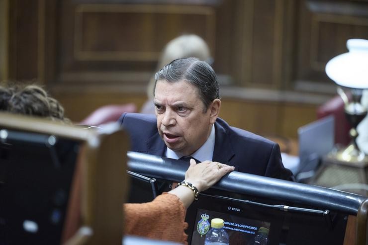 O ministro de Agricultura, Luís Planas, durante unha sesión de control no Goberno, no Congreso dos Deputados, a 24 de setembro de 2025, en Madrid.. Jesús Hellín - Europa Press 
