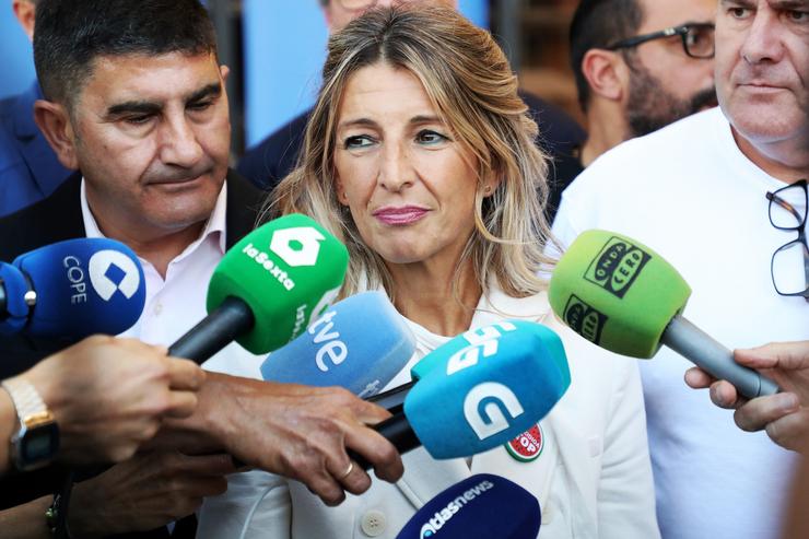 A vicepresidenta segunda do Goberno e ministra de Traballo e Economía Social, Yolanda Díaz, ofrece declaracións á prensa tras visitar as instalacións de Navantia en Ferrolterra, a 25 de setembro de 2025, en Ferrol 