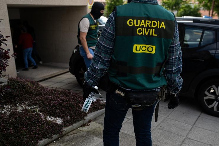 Arquivo - Axente da UCO da Garda Civil nun operativo en Pontevedra. Elena Fernández - Europa Press - Arquivo / Europa Press